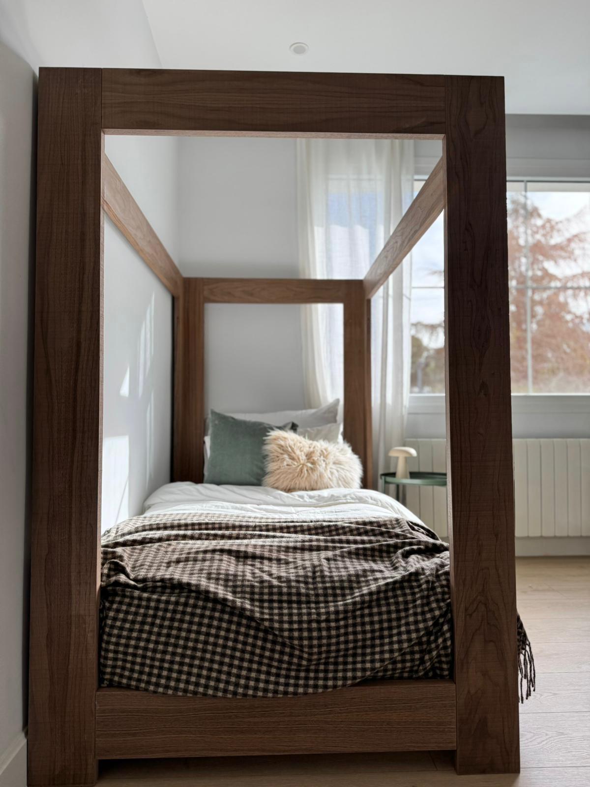 ALASKA CANOPY BED - Image 3